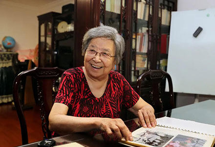 90岁“织女”当主播