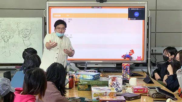 《娱乐为章》开课                       