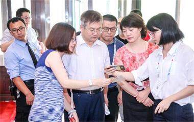 教育部官员：借助高科技让青少年主动了解红色文化